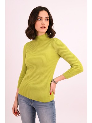 Armonika Kadın Yağ Yeşili Dik Yaka Omuzları Zımba Detaylı Triko Kazak ARM-26K136065