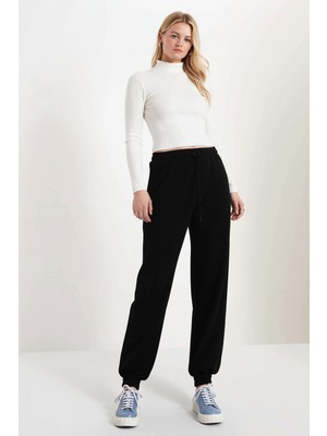 Armonika Kadın Siyah Beli ve Paçası Lastikli Cepli Içi Şardonlu Eşofman Altı ARM-26K001063