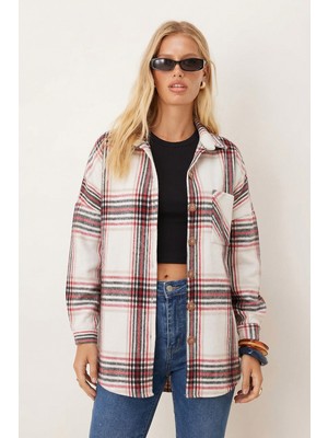 Armonika Kadın Krem Oversize Ekoseli Kaşe Cepli Oduncu Gömlek ARM-26K001089