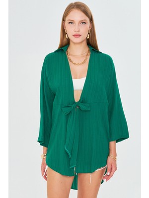 Armonika Kadın Koyu Yeşil Kendinden Çizgili Önden Bağlamalı Kimono Gömlek ARM-24Y001101