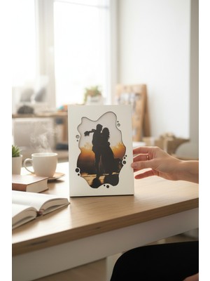 Modern Dalgalı Kenar Asimetrik Fotoğraf Çerçevesi 15X21CM