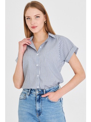 Armonika Kadın Lacivert Çizgili Kısa Kol Gömlek ARM-25Y001059