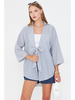 Armonika Kadın Lacivert Çizgili Önden Bağlamalı Kimono Gömlek ARM-25Y001085