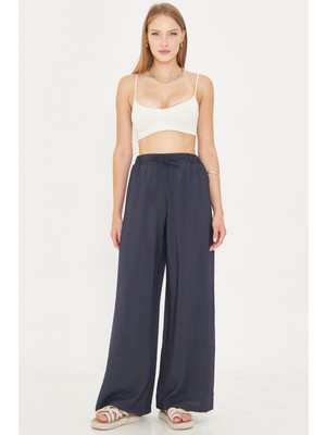 Armonika Kadın Lacivert Beli Lastikli Cepli Bağlama Detaylı Bol Pantolon ARM-25Y001077