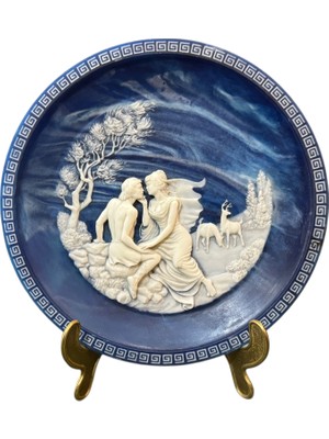 Usa Bradex " By Alan Brunettin" 1984 Limitli Üretim Cameolu Duvar Tabağı - Cameo Taşından 21 cm Çap.