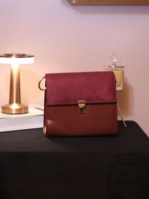 Alvora Süet Kapaklı Kare Form Kadın El & Omuz Çantası