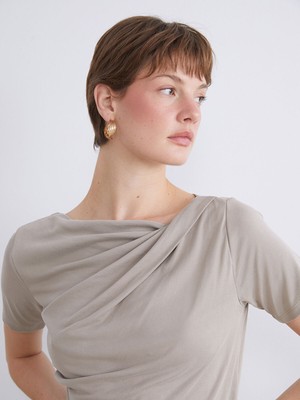 Lc Waikiki Yeni Sezon Bisiklet Yaka Büzgülü Modal Karışımlı Bluz