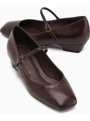 Limoya Yuphin Kahve Kısa Topuklu Kemerli Kadın Topuklu Ayakkabı