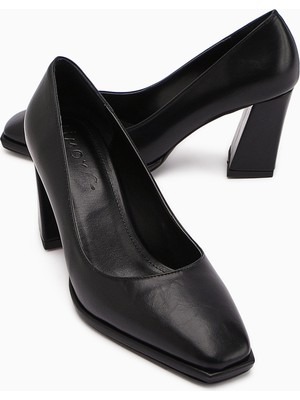 Limoya Doriana Siyah Küt Burunlu Kadın Topuklu Ayakkabı