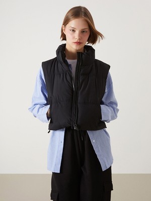 Lc Waikiki Yeni Sezon Dik Yaka Düz Crop Kadın Şişme Yelek