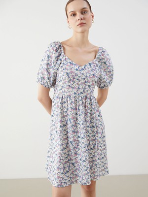 Lc Waikiki Yeni Sezon Kalp Yaka Çiçekli Mini Elbise