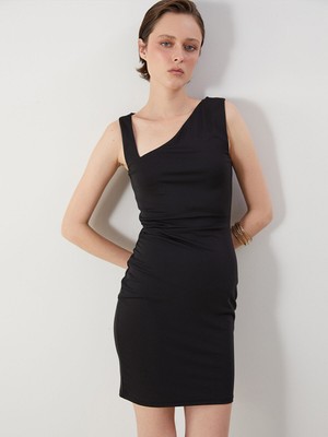 Lc Waikiki Yeni Sezon Asimetrik V Yaka Büzgülü Krep Elbise