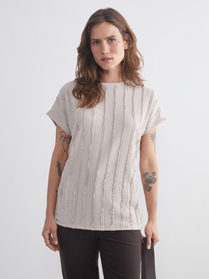 Lc Waikiki Yeni Sezon Bisiklet Yaka Dokulu Kadın Tişört