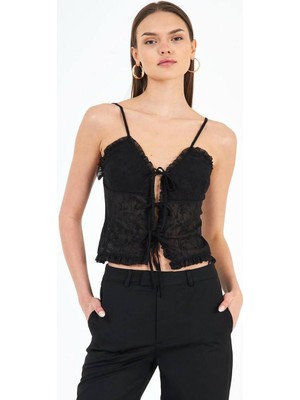 Nihanello Butik Bağcıklı Dantel Bluz