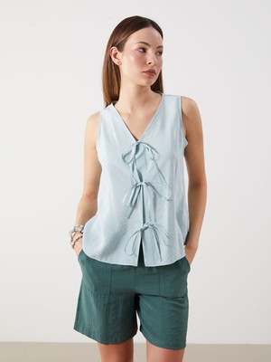 Lc Waikiki Yeni Sezon V Yaka Modal Karışımlı Bluz