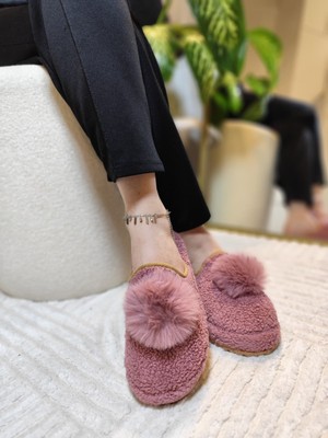 Peluş Ponponlı Terlik
