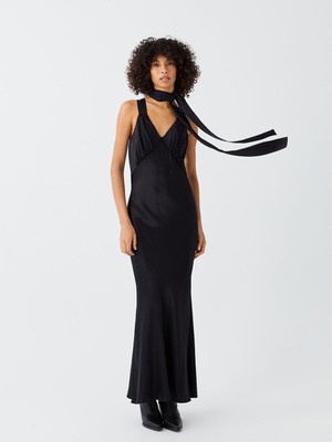 Lc Waikiki Yeni Sezon V Yaka Düz Askılı Saten Elbise