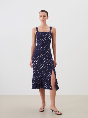 Lc Waikiki Yeni Sezon Kare Yaka Puantiyeli Yırtmaçlı Elbise