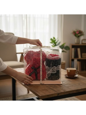 Keyfim Shop Şeffaf Kutuda Gül Ayıcık & Kırmızı Hediye Seti – Özel Günler Için Şık Tasarım