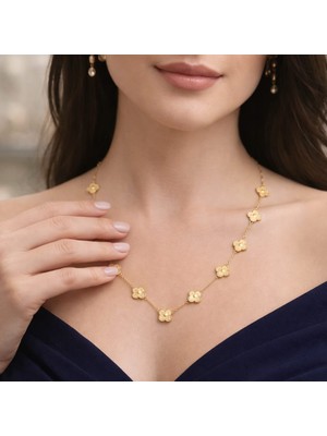 Generic Resena I Altın Renk Yonca Figürlü Çelik Kolye – Minimal ve Zarif Tasarım, Şans Sembolü