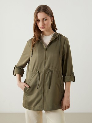 Lc Waikiki Yeni Sezon Kapüşonlu Kadın Mont