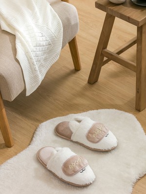 Lc Waikiki Yeni Sezon 3D Aplike Detaylı Nakışlı Pelüş Kadın Ev Terliği