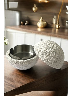 Gisvol Kapaklı Beton Küllük Ev, Ofis ve Kafe Için Paslanmaz Metal Hazneli Küllük Ay Görünümlü Beyaz Gümüş