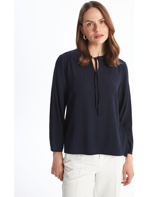 Lc Waikiki Yeni Sezon Bağlamalı Yaka Dokulu Kadın Bluz