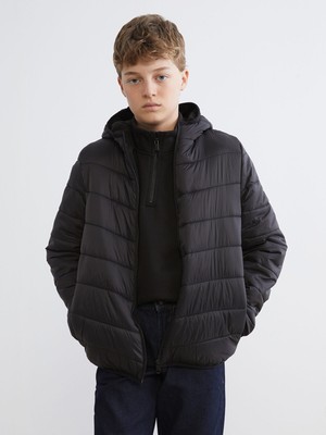 Lc Waikiki Yeni Sezon Kapüşonlu Erkek Çocuk Şişme Mont