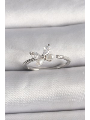 Pazarcan Pirinç Gümüş Renk Zirkon Taşlı Model Inci Detaylı Ayarlanabilir Yüzük