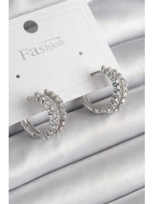 Pazarcan Pirinç Gümüş Renk Zirkon Taşlı Halka Model Kadın Küpe