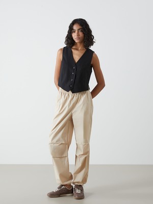 Lc Waikiki Yeni Sezon Kadın Beli Lastikli Düz Paraşüt Pantolon