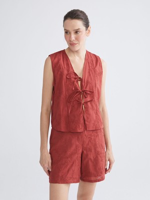 Lc Waikiki Yeni Sezon V Yaka Nakışlı Fiyonklu Bluz