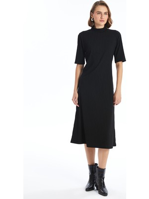 Lc Waikiki Yeni Sezon Dik Yaka Düz Kısa Kollu Elbise