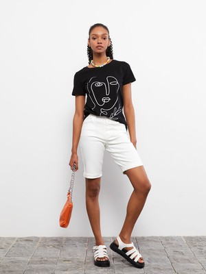 Lc Waikiki Yeni Sezon Standart Fit Düz Cep Detaylı Kadın Rodeo Jean Şort