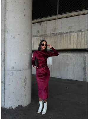 Yeşil Sarmaşık Kadın Uzun Kollu Yarım Balıkçı Yaka Büzgü Detay Kadife Kumaş Elbise