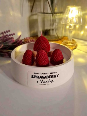 Dust Candle Studio Çilekli Kase Mum / %100 Doğal Soya Mumu