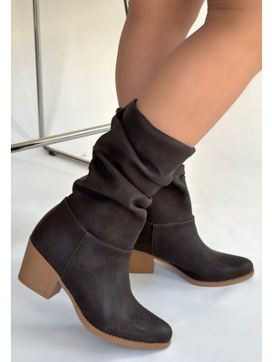 Alfaze Sivri Burun Körüklü Topuklu Bot Acı Kahve Topuk Boyu 5,5 cm