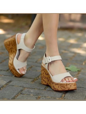 SHC4200 Riboy Bej Cilt Dolgu Topuk Sandalet