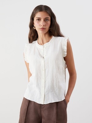 Lc Waikiki Yeni Sezon Bisiklet Yaka Nakışlı Fırfırlı Vual Bluz