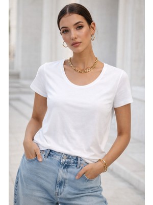 Rich Kadın Beyaz Bisiklet Yaka Kısa Kollu Tişört