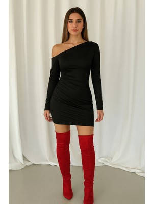 Alpaco Uzun Kollu Tek Omuzu Açık Yanlardan Büzgülü Kısa Sandy Elbise