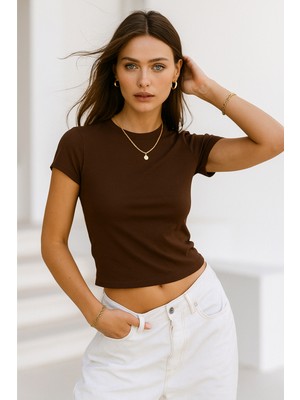 Rich Kadın Kahverengi Esnek Kumaşlı Vücuda Oturan Slim Fit Kısa Kollu Crop T-Shirt