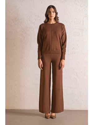 ZERO ZERO THREE NINE Bisiklet Yaka Çizgi ve Yırtmaç Detaylı Kadın Kazak