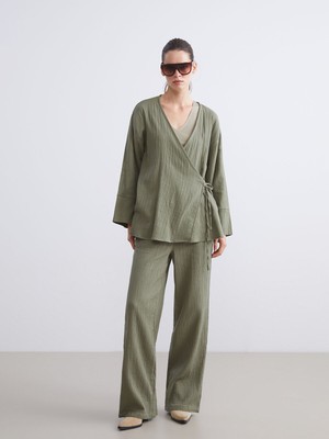 Lc Waikiki Yeni Sezon Kruvaze Yaka Dokulu Müslin Kadın Kimono