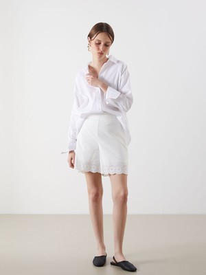 Lc Waikiki Yeni Sezon Beli Fermuarlı Nakışlı Kadın Şort