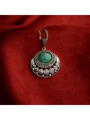 LTG Nova Gümüş Zincirli Yaprak Desenli Oltu Zümrüdü Kolye