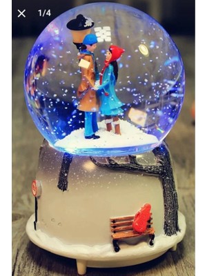 Belkıs Kırtasiye Aşıklar Kış Masalı Jumbo En Büyük Boy Kar Küresi Püskürtme Motorlu Müzikli Işıklı Yılbaşı Hediyesi