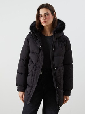 Lc Waikiki Yeni Sezon Kürklü Kapüşonlu Kadın Şişme Mont