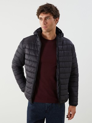 Lc Waikiki Yeni Sezon Standart Kalıp Kapüşonlu Erkek Şişme Mont